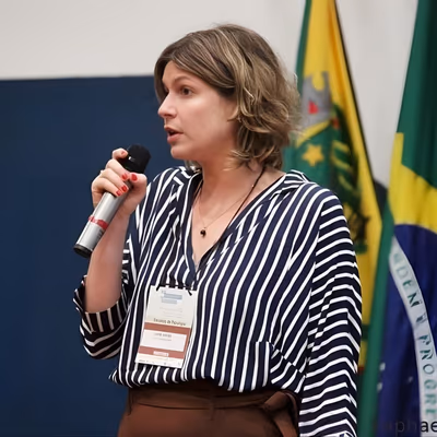 LIANE DAHÁS